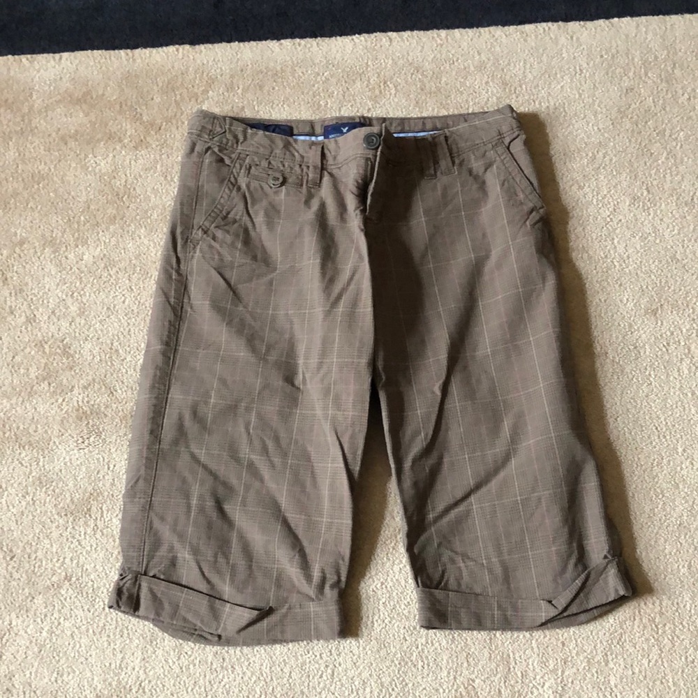Juniors size 10 American Eagle walking shorts!  Fits below knee!
